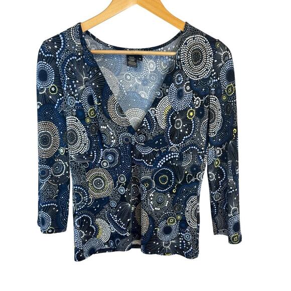 BCBGMAXAZRIA 2 Piece Set V-Neck Top Asymmetrical Skirt Navy Green Geo Print SZ M - Picture 2 of 13